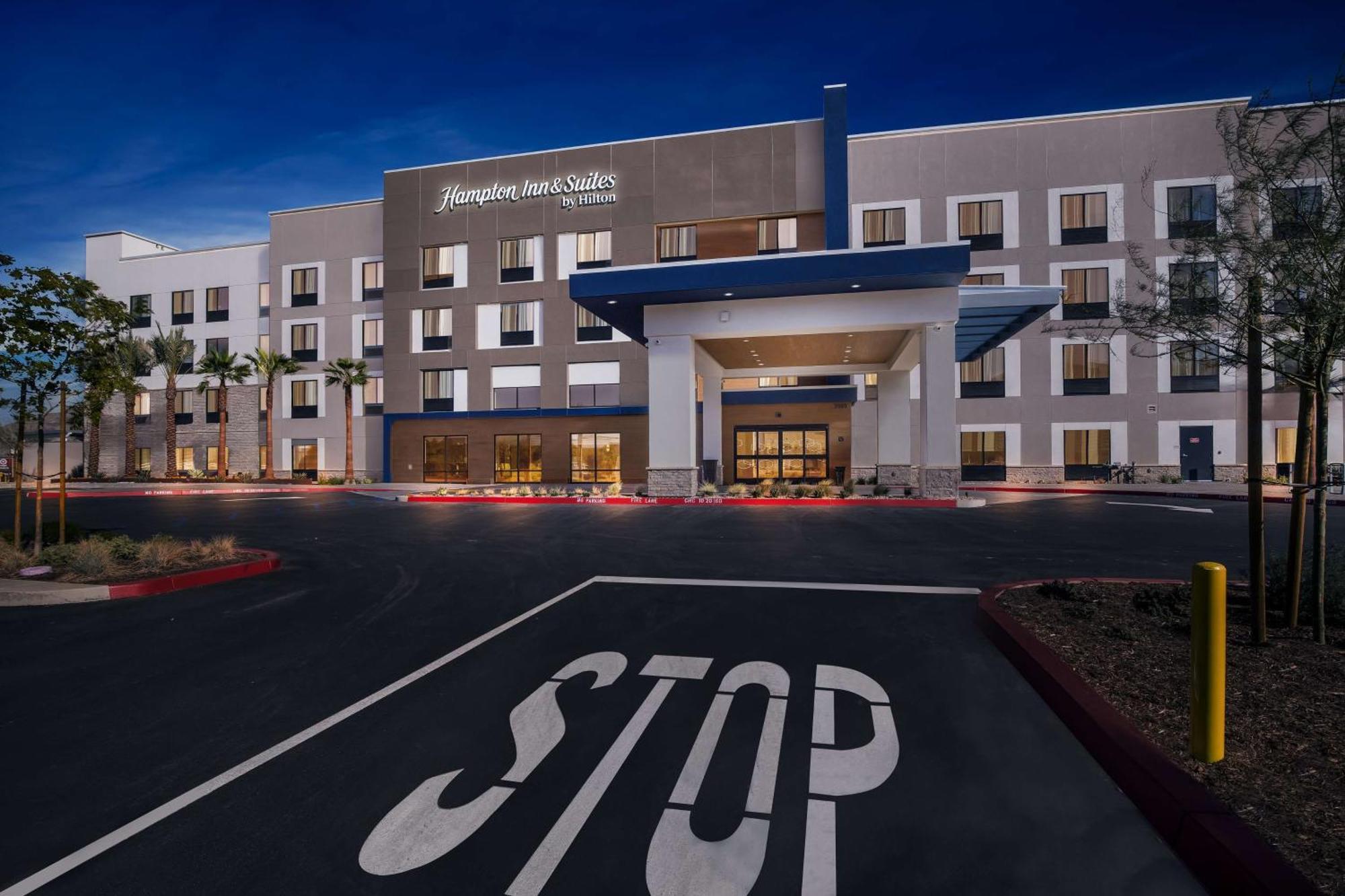 Hampton Inn & Suites Corona, Ca Kültér fotó
